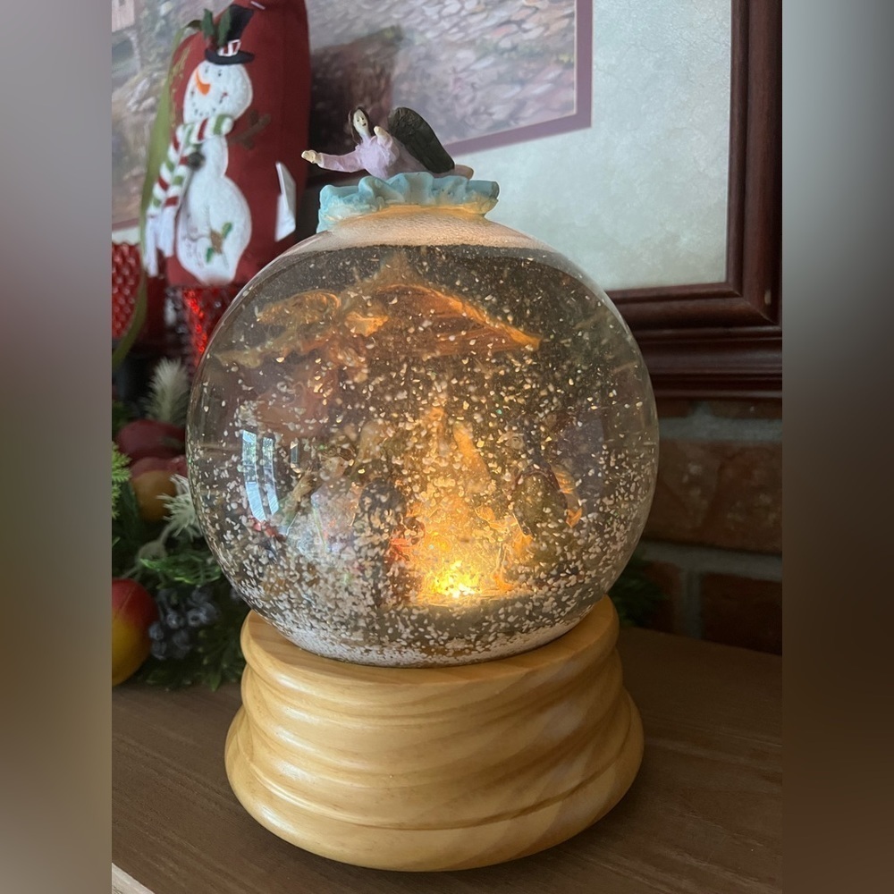 ❤️ Rare Vintage 1974 Large Nativity Lighted Musical Snow Globe